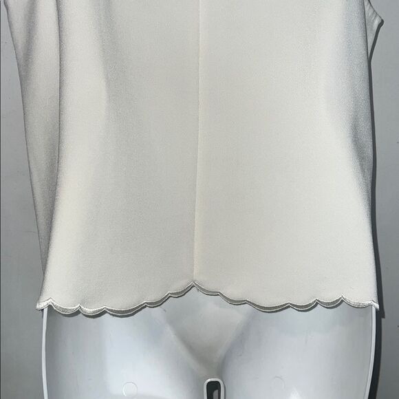 ANN TAYLOR Off White Scalloped Hem Sleeveless Top-M - Picture 7 of 7